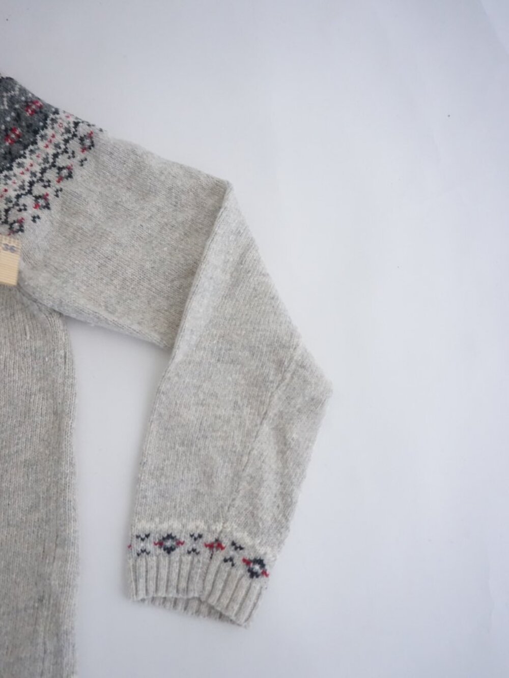 Vintage Northern Reflections Grey Fair Isle Knit Sweater Red White Nordic Wool L - Picture 4 of 9